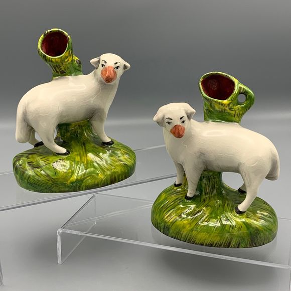 Vtg Staffordshire Pair of Sheep Mantle Spill Vases Right and Left Facing Kent - Picture 1 of 10